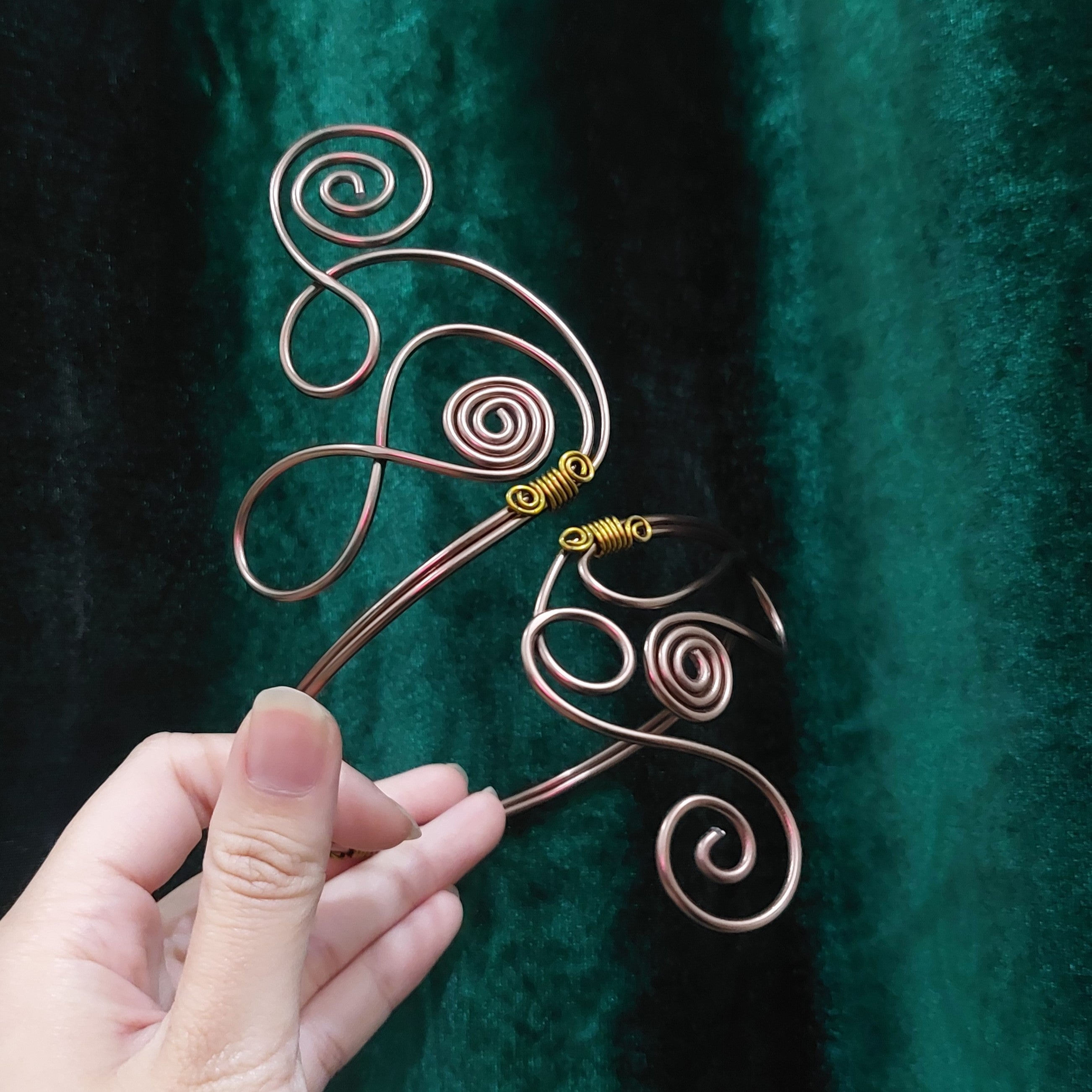 Wire Arm Cuff (2mm)