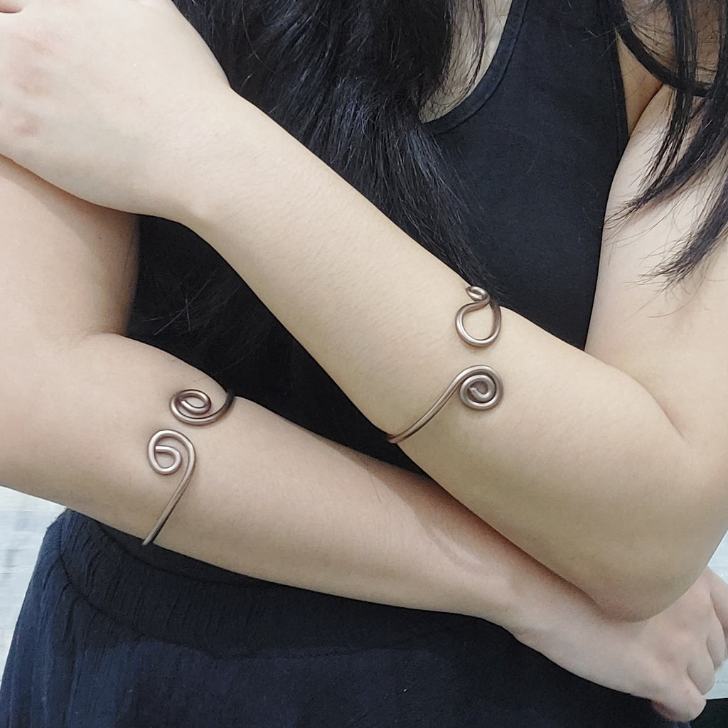 Mid Wire Bangles
