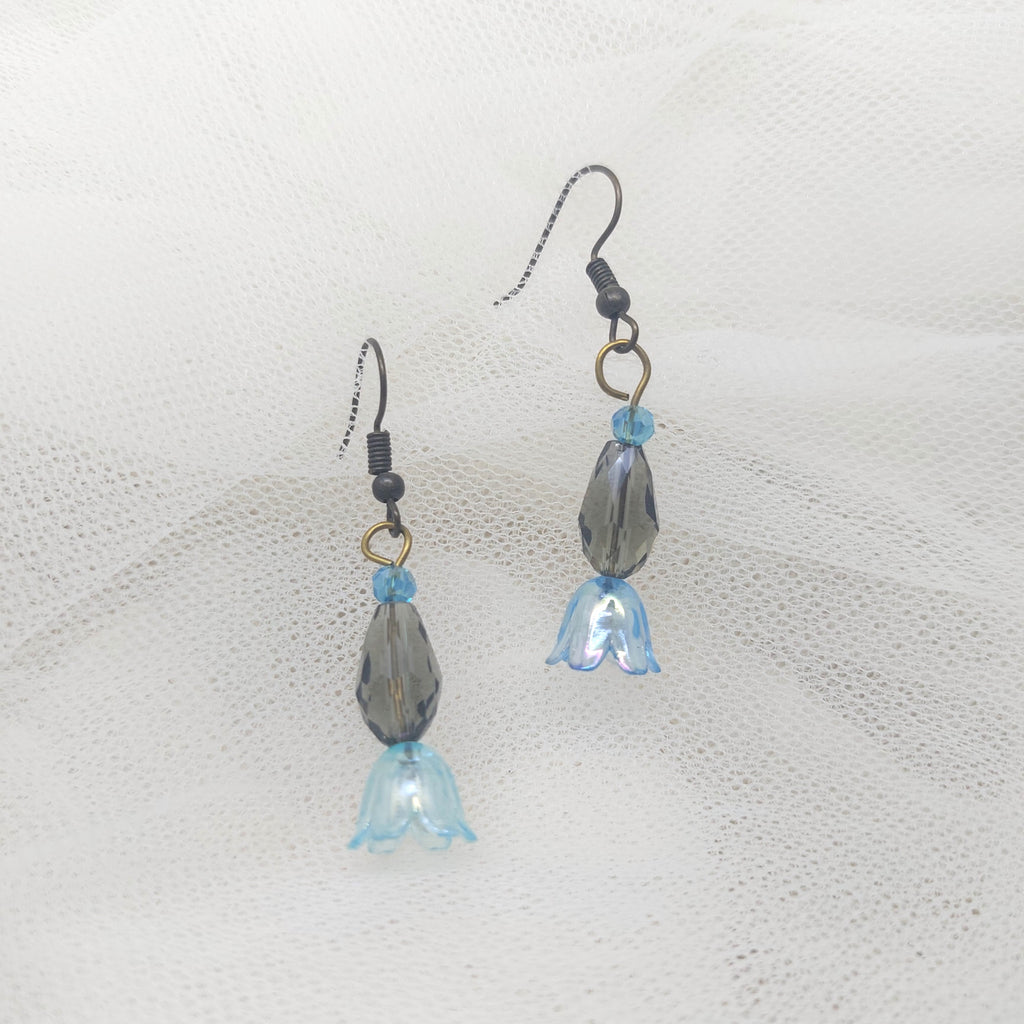 Skypetal Drop Earrings Azzure Red / Onyx Sea