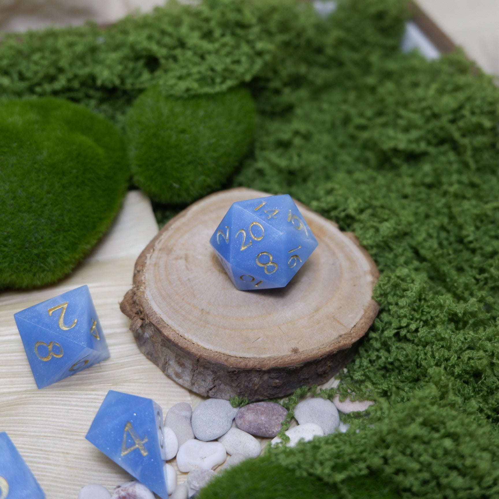 Frostmaiden Touch Artisan Dice Set