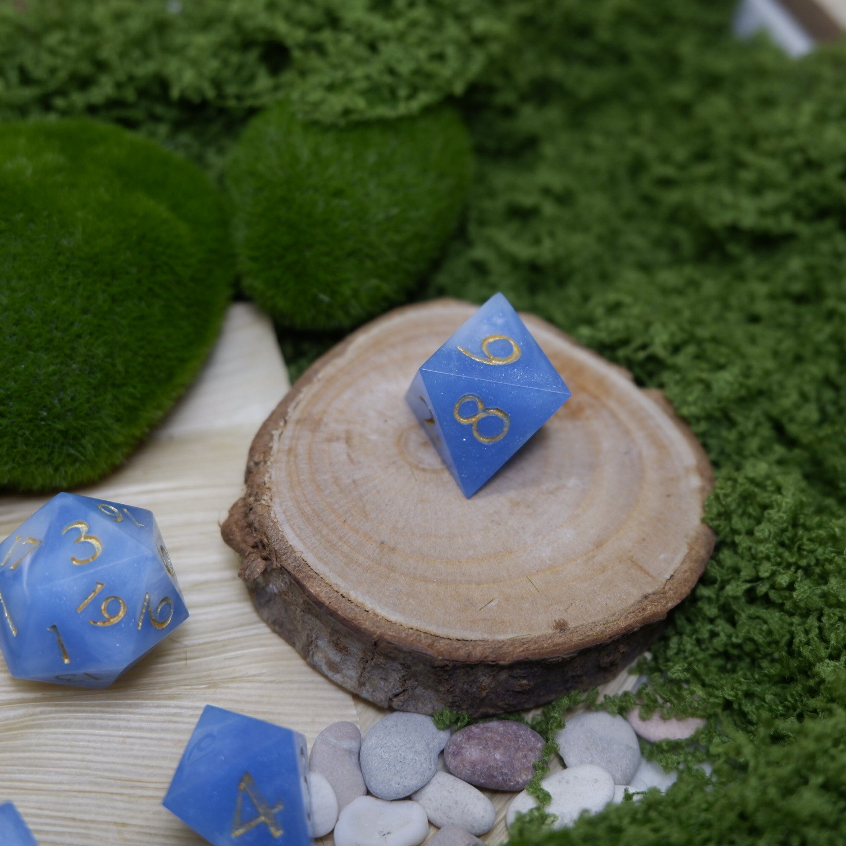 Frostmaiden Touch Artisan Dice Set