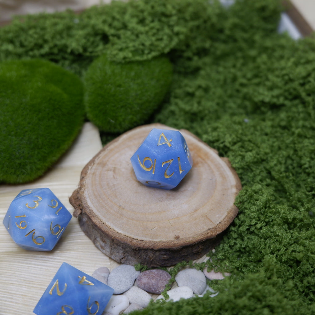 Frostmaiden Touch Artisan Dice Set