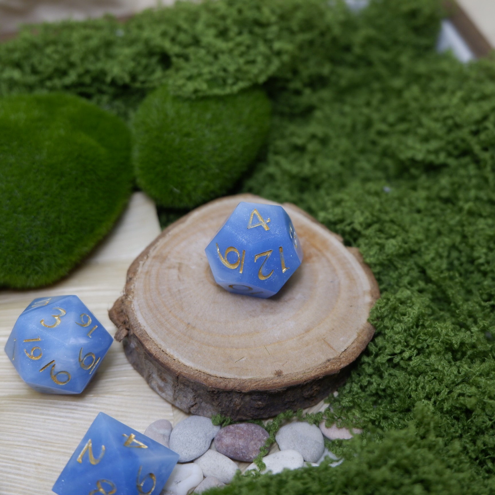 Frostmaiden Touch Artisan Dice Set
