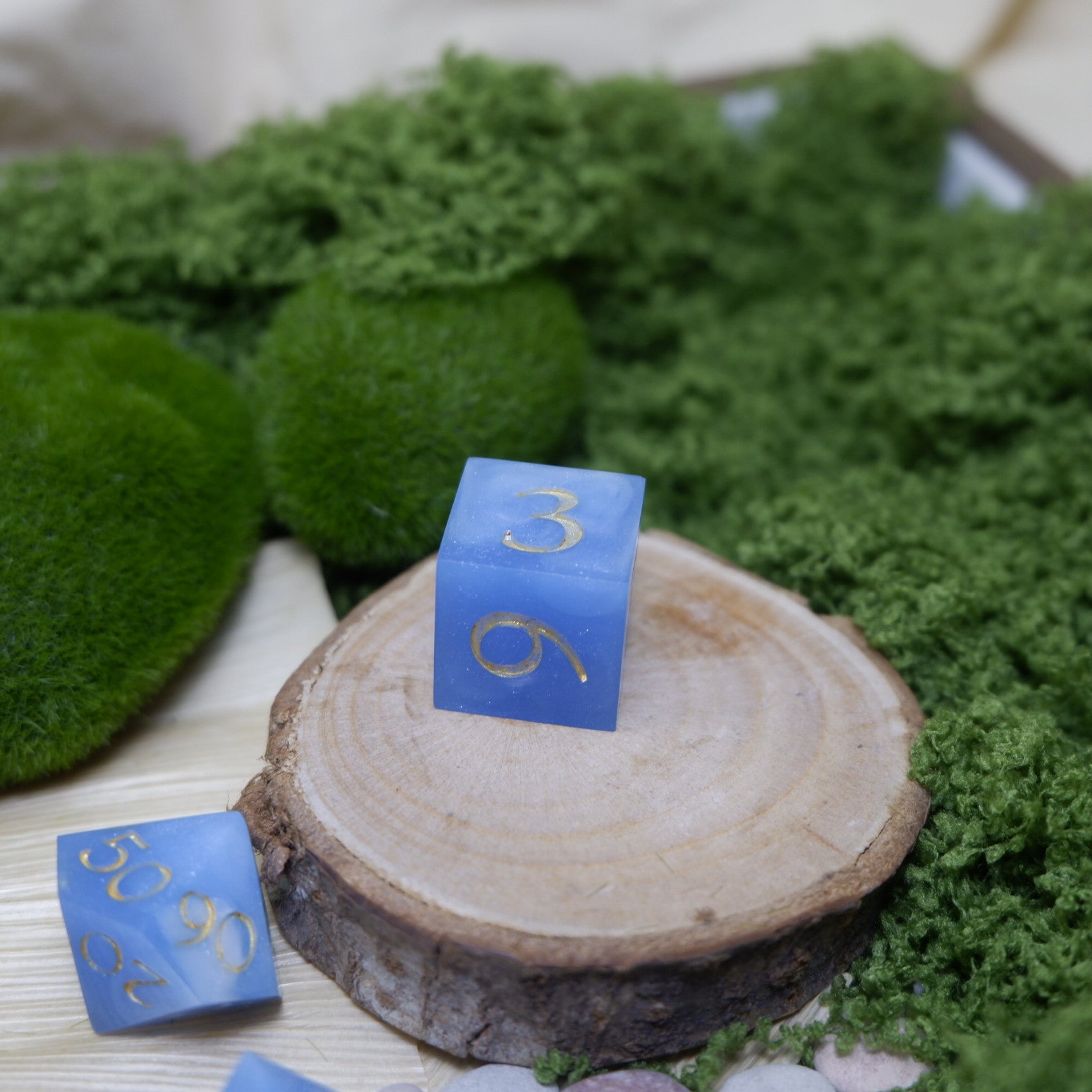 Frostmaiden Touch Artisan Dice Set