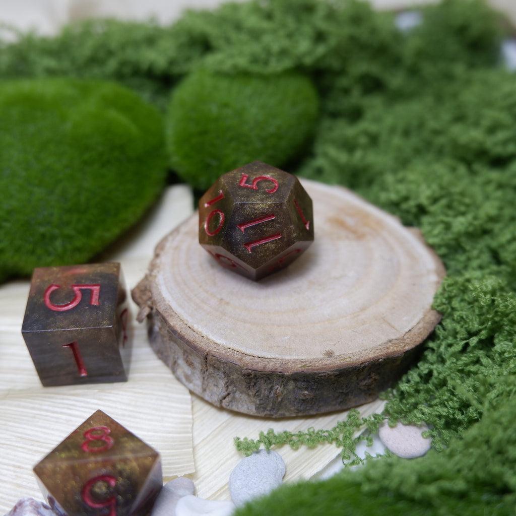 Gauntlet of Glory Artisan Dice Set