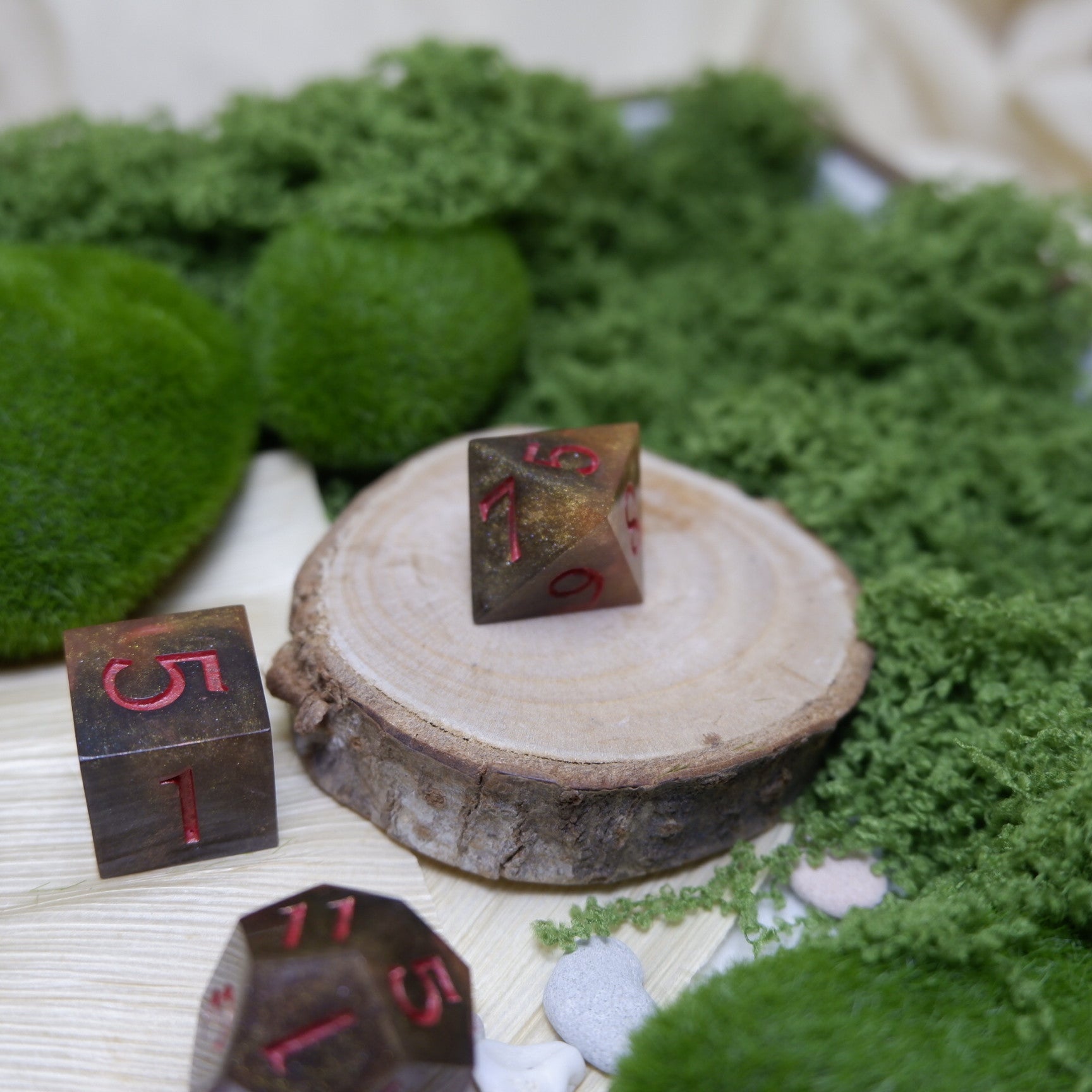 Gauntlet of Glory Artisan Dice Set