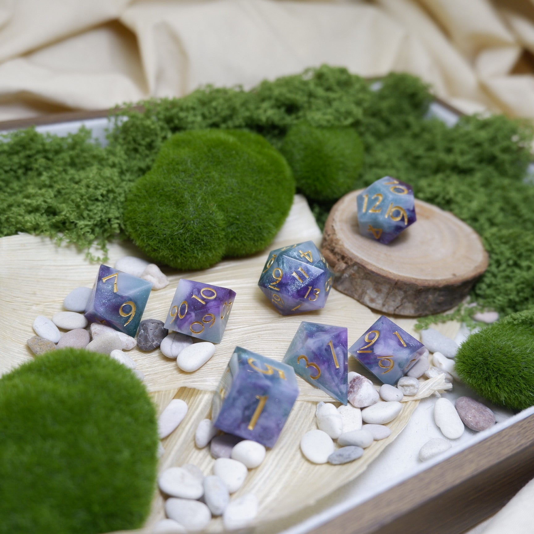 Darkforest Light Artisan Dice Set