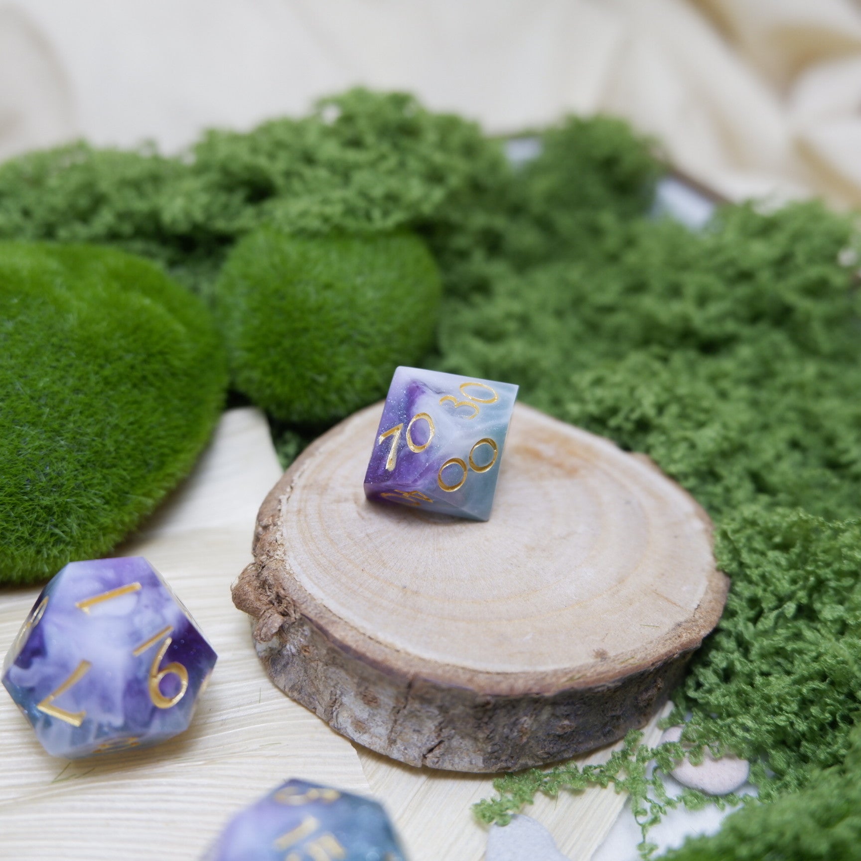 Darkforest Light Artisan Dice Set