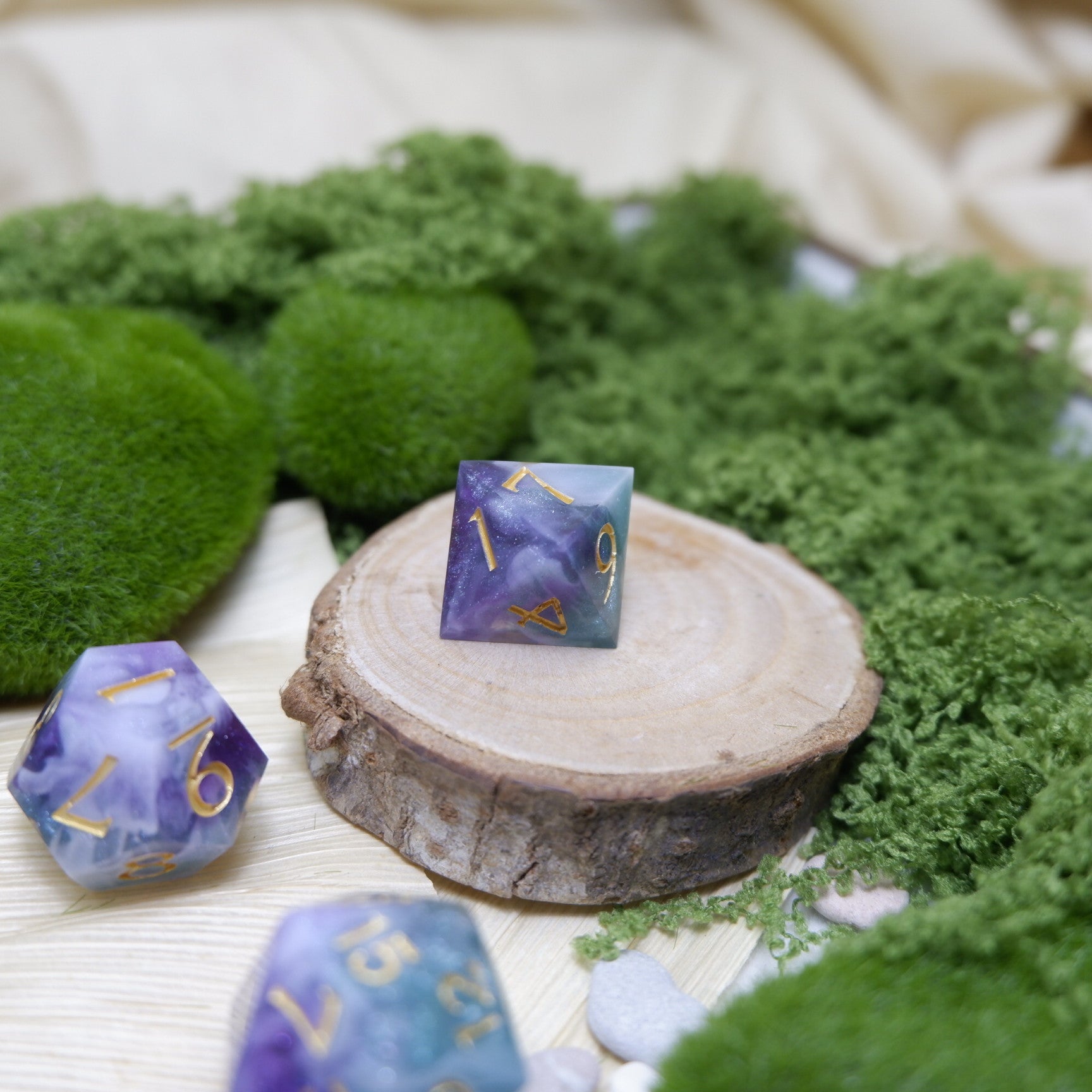 Darkforest Light Artisan Dice Set