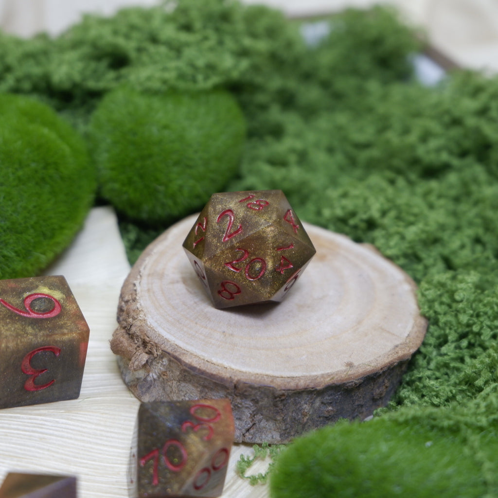 Gauntlet of Glory Artisan Dice Set
